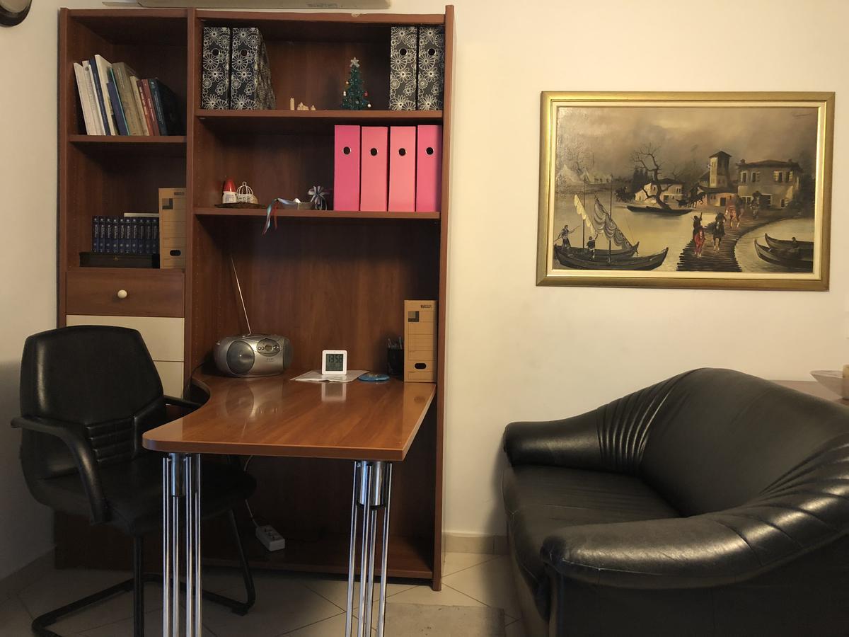 דירה Office-studio Theoxaris